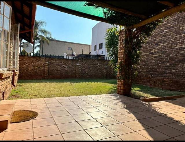 2 BEDROOM TOWNHOUSE FOR SALE IN AMANDASIG